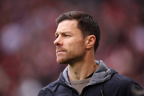 Xabi Alonso deja el banquillo del Madrid tras perder la Supercopa
